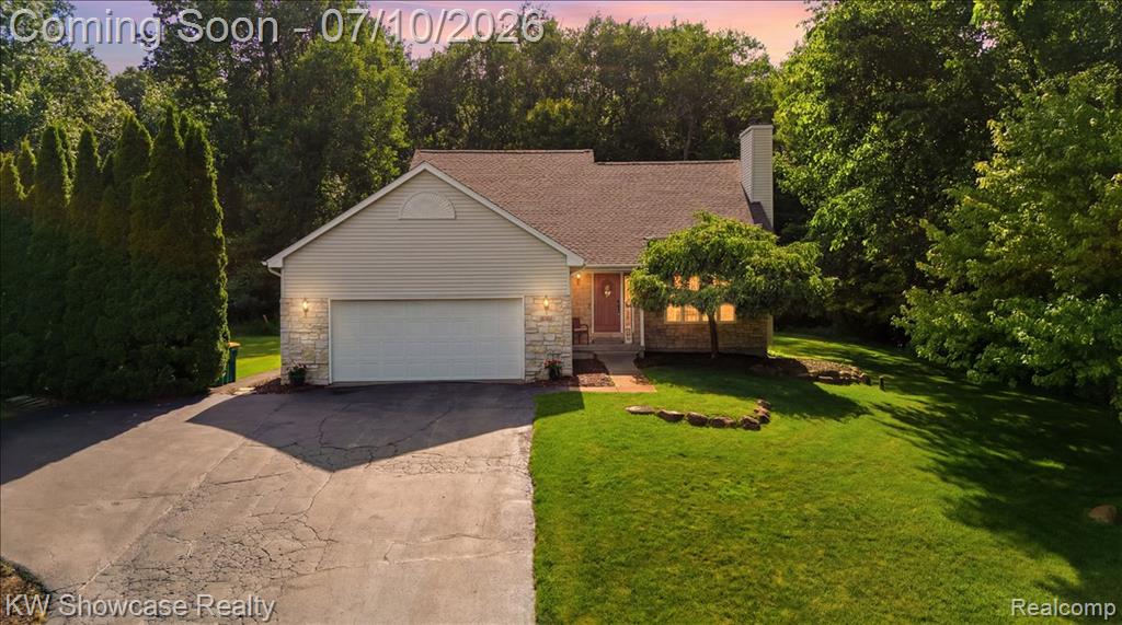 525 Aarons Way, Ortonville, MI 48462