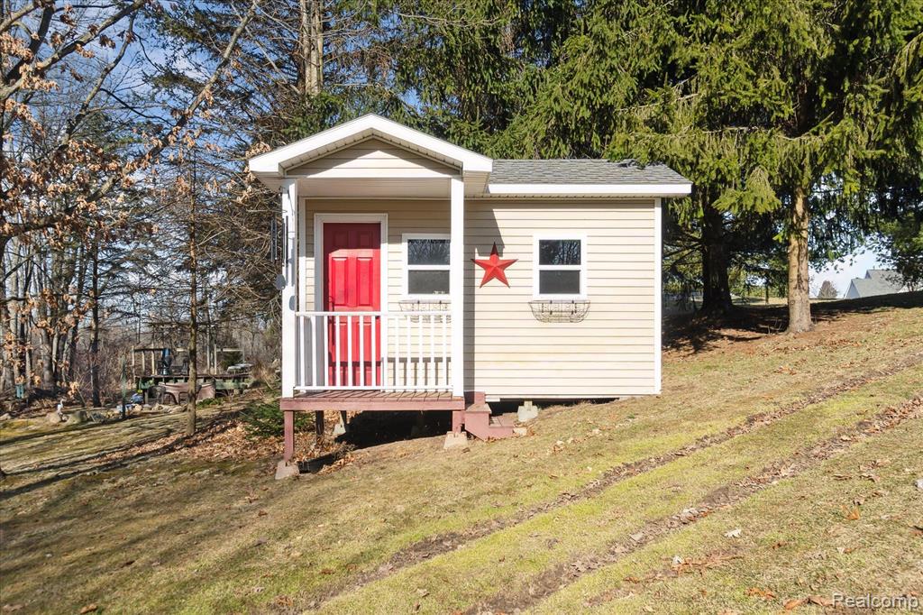 7694 THUNDER BAY Drive, Pinckney, MI 48169 — Photo 48