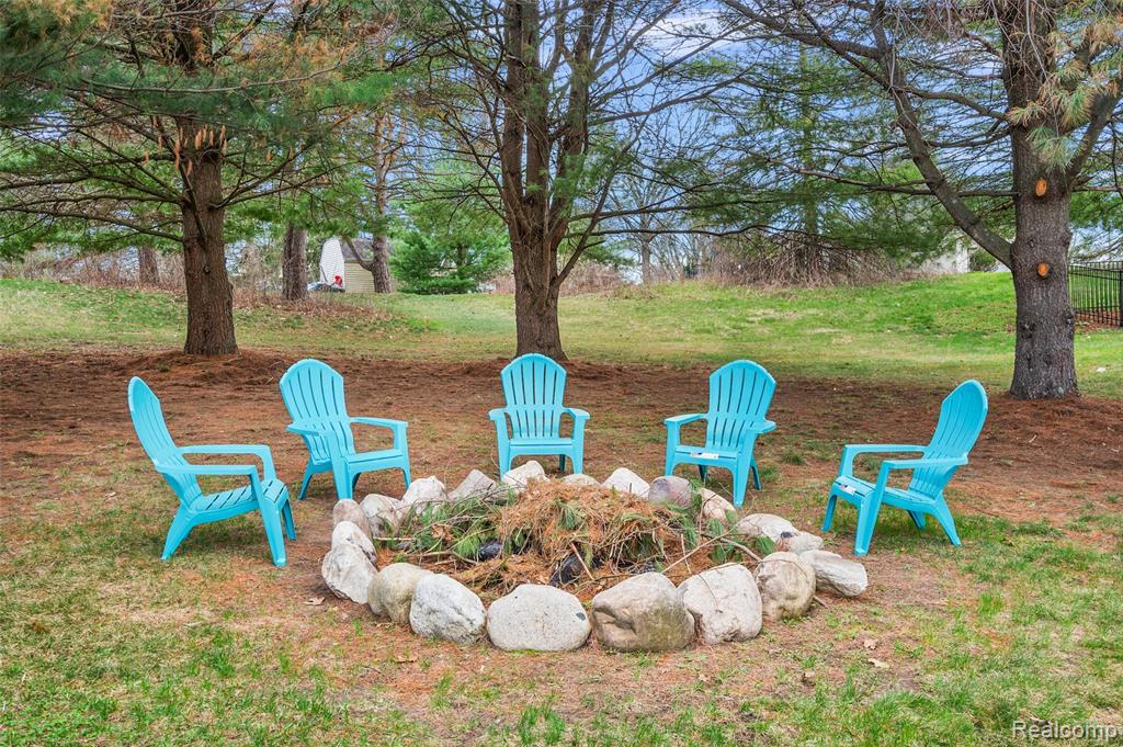 125 Cayuga Road, Lake Orion, MI 48362 — Photo 19