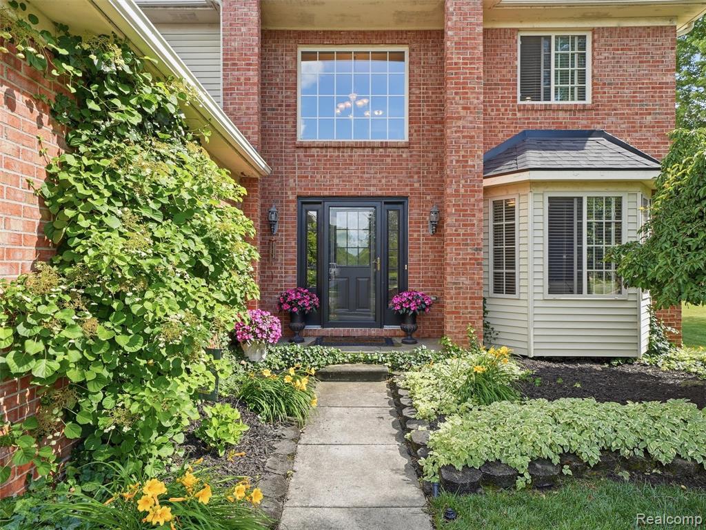 23621 Crescent Ridge Drive, New Boston, MI 48164 — Photo 37