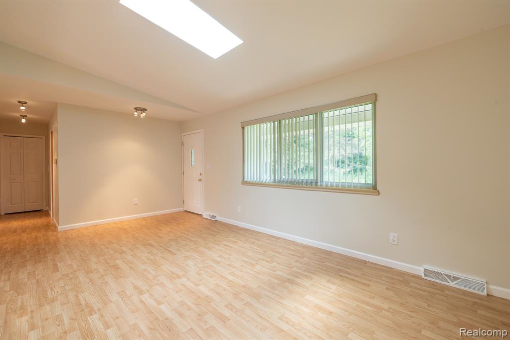 9920 DEXTER PINCKNEY Road, Pinckney, MI 48169 — Photo 13