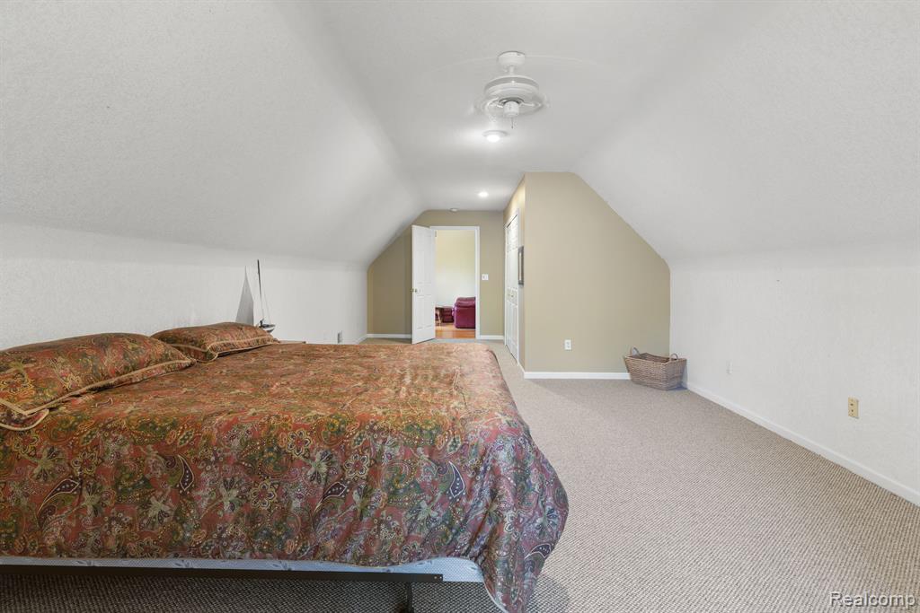 5218 HIGHPOINT Drive, Swartz Creek, MI 48473 — Photo 24