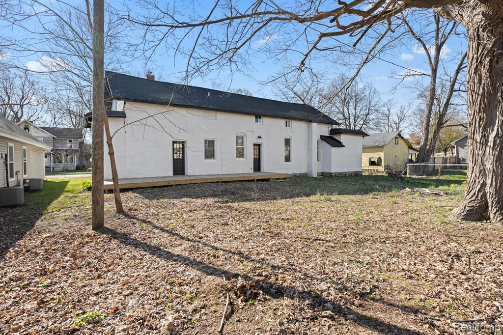 9 S WEST Street, Hillsdale, MI 49242 — Photo 10