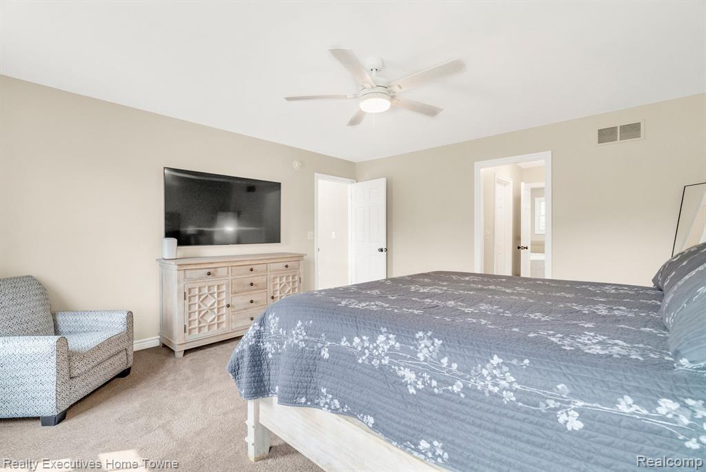 5453 BAYWOOD Drive, Fort Gratiot, MI 48059 — Photo 33