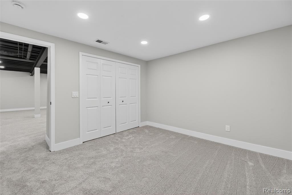 61019 Evergreen Court, South Lyon, MI 48178 — Photo 39