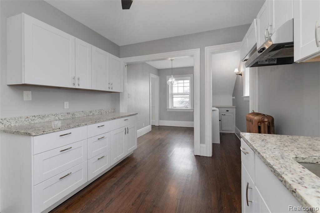 29128 Jefferson Avenue, Saint Clair Shores, MI 48081 — Photo 3