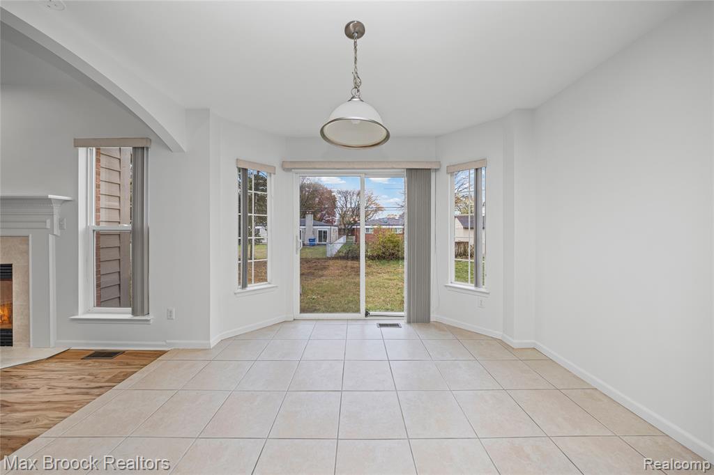 4852 Burberry Drive, Warren, MI 48092 — Photo 18