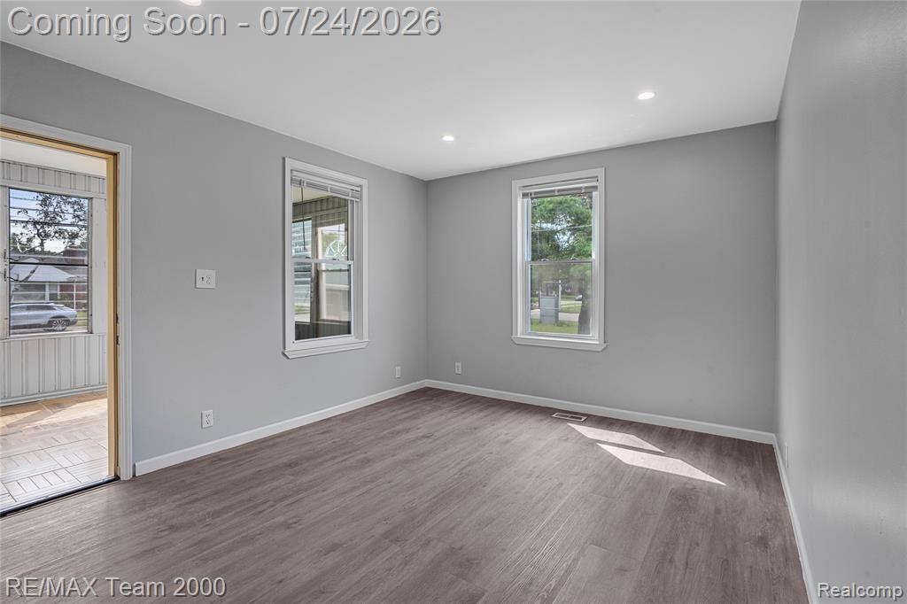 19615 Eastwood Drive, Harper Woods, MI 48225 — Photo 9