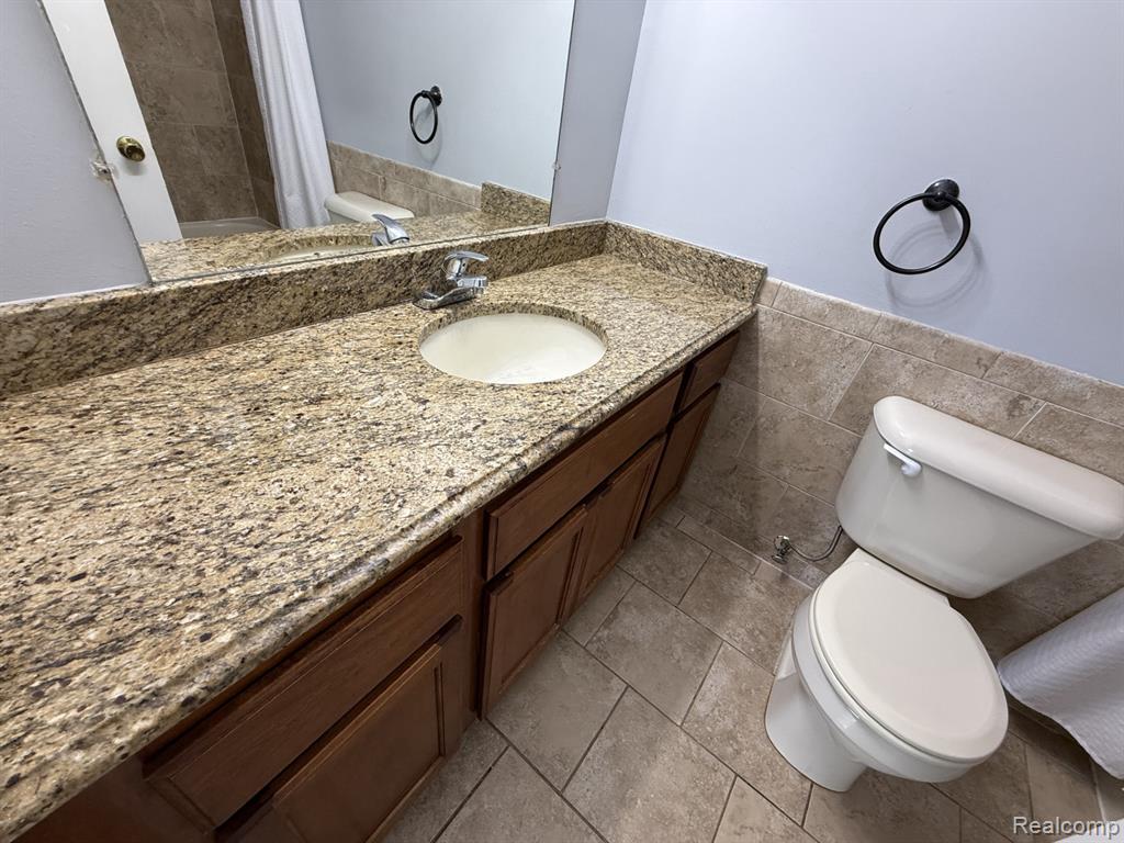 8162 24 Mile Rd, Shelby Twp, MI 48316 — Photo 11