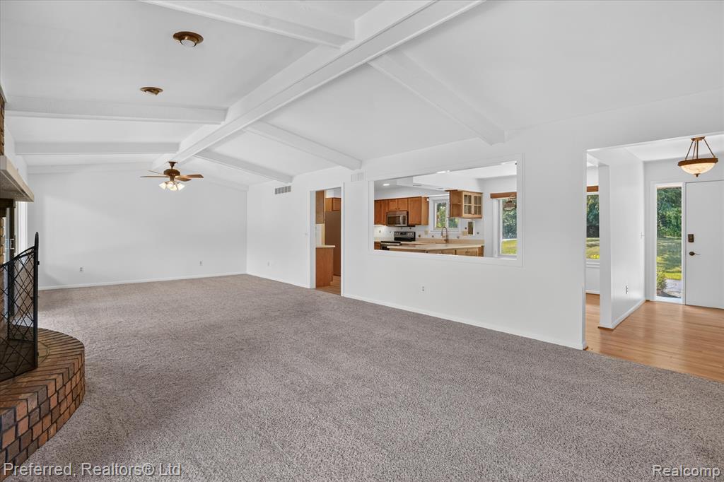 5524 Lawrence Court, Pinckney, MI 48169 — Photo 10