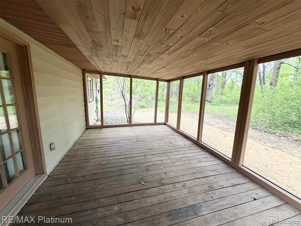2482 Livernois Drive, Howell, MI 48843 — Photo 26