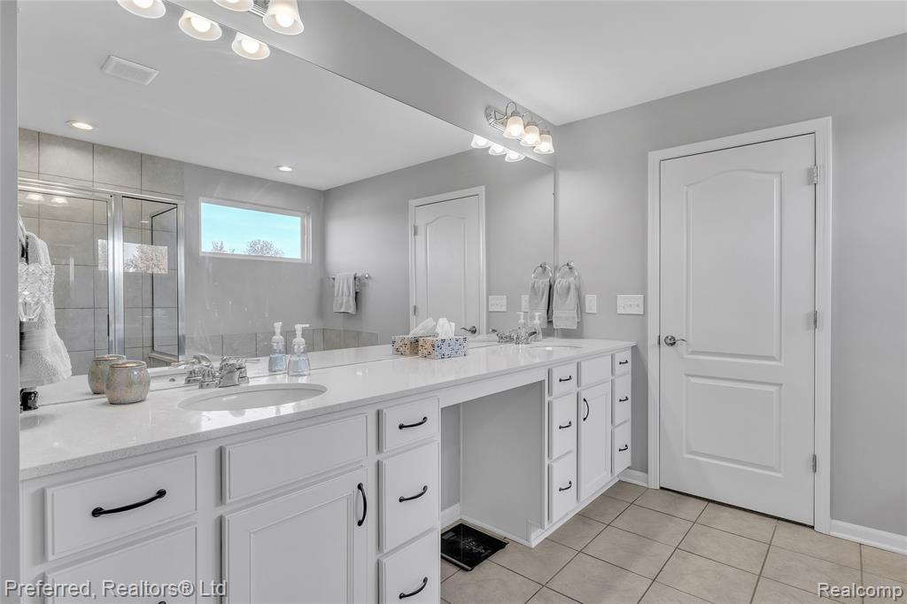 49720 Shoreline Drive, Canton, MI 48187 — Photo 43