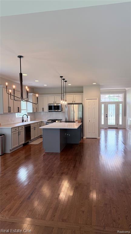 436 Delmar Court, Highland, MI — Photo 2
