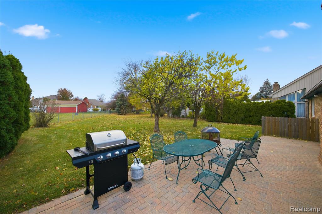 53071 Gregory Drive, Macomb, MI 48042 — Photo 32