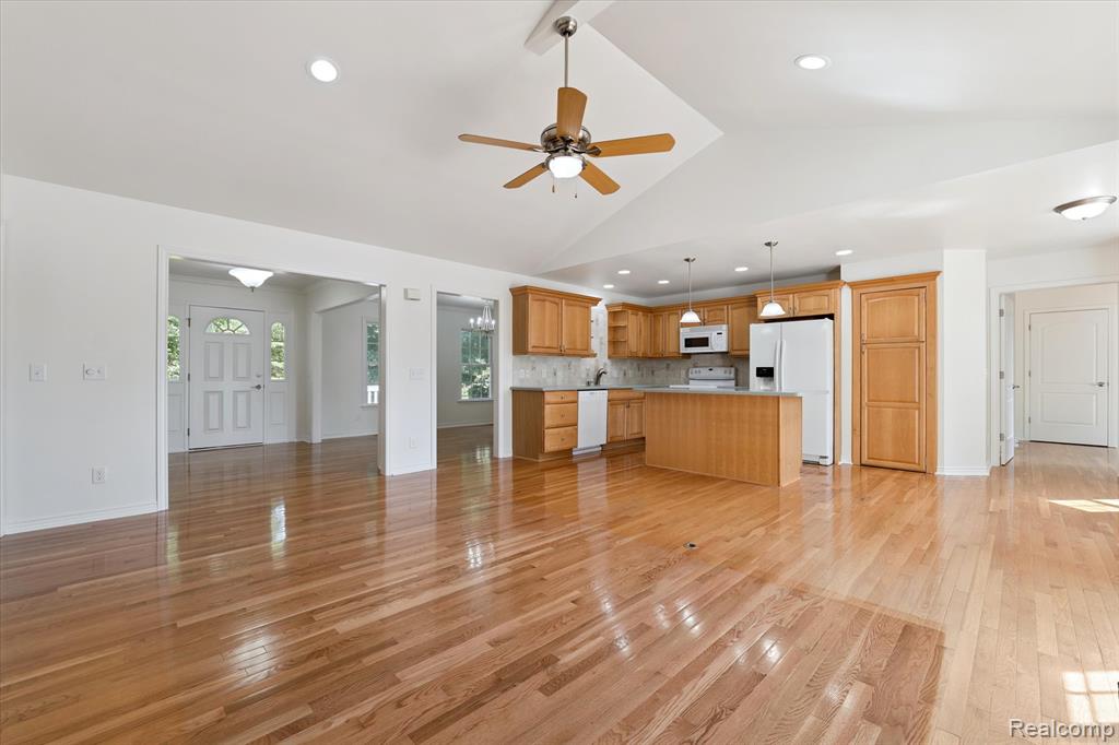 7127 Perry Lake Road, Clarkston, MI — Photo 12