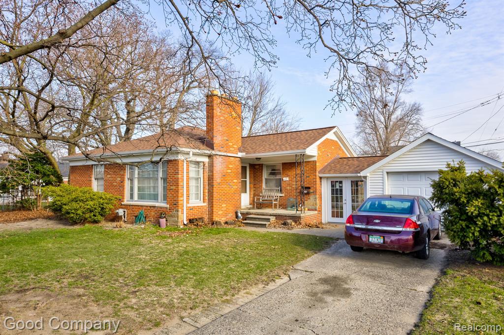 438 W MOREHOUSE Avenue, Hazel Park, MI 48030 — Photo 25