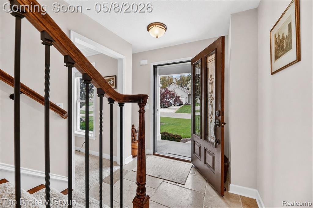 712 Layman Creek Circle, Grand Blanc, MI 48439 — Photo 12