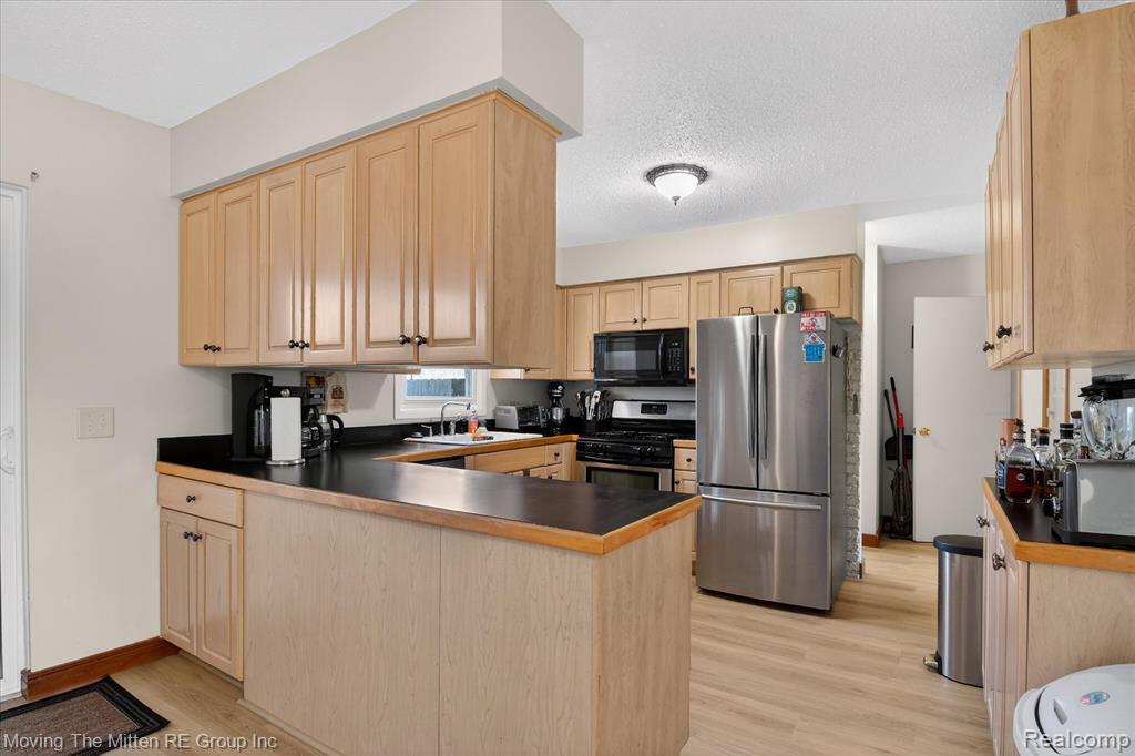 13153 Lake Point Boulevard, Belleville, MI 48111 — Photo 10