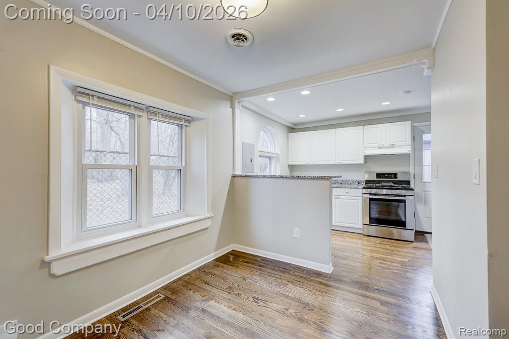 703 Gardenia Avenue, Royal Oak, MI 48067 — Photo 12