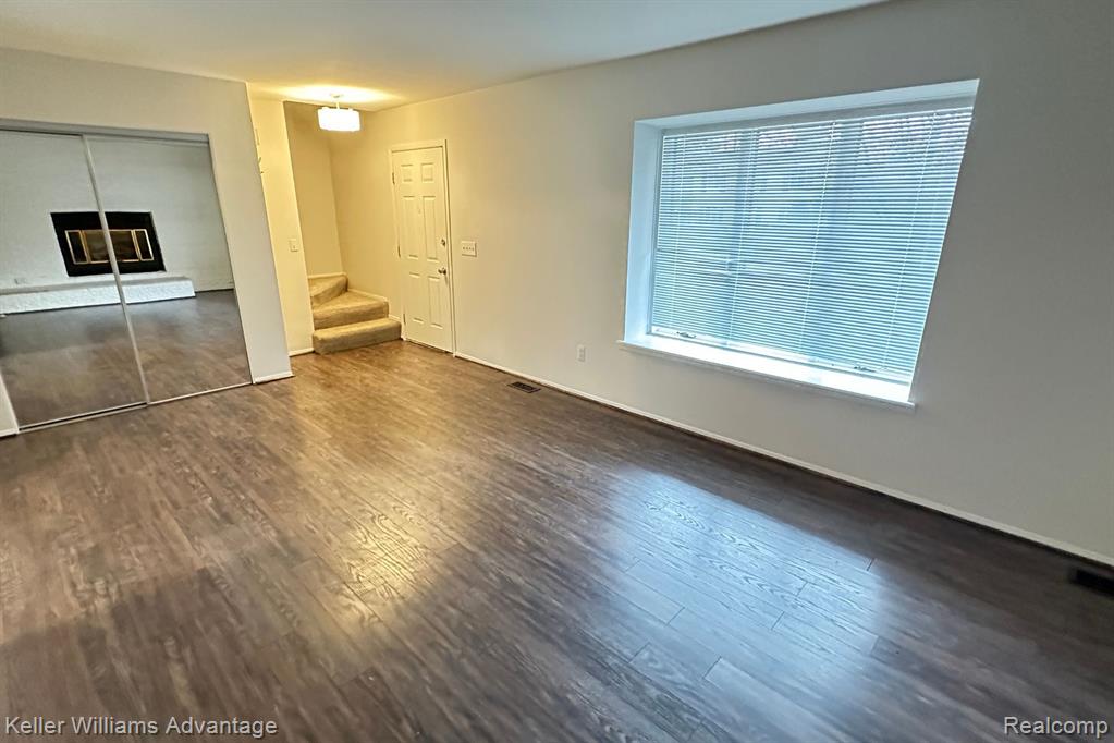 24502 Simmons Drive, Novi, MI — Photo 4
