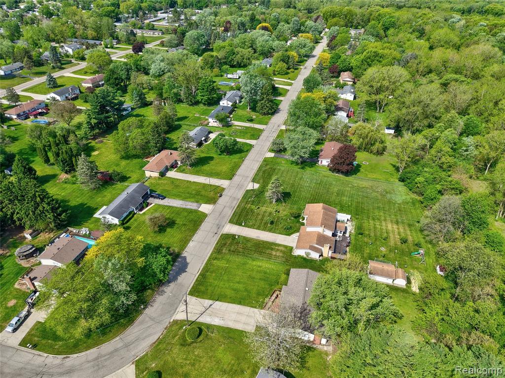 4064 Sheraton Drive, Flint, MI 48532 — Photo 35