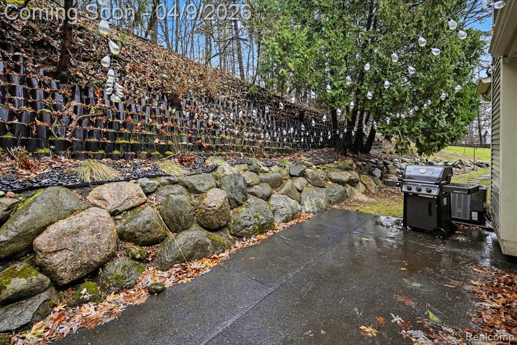 858 Whisperwood Trail, Fenton, MI 48430 — Photo 30