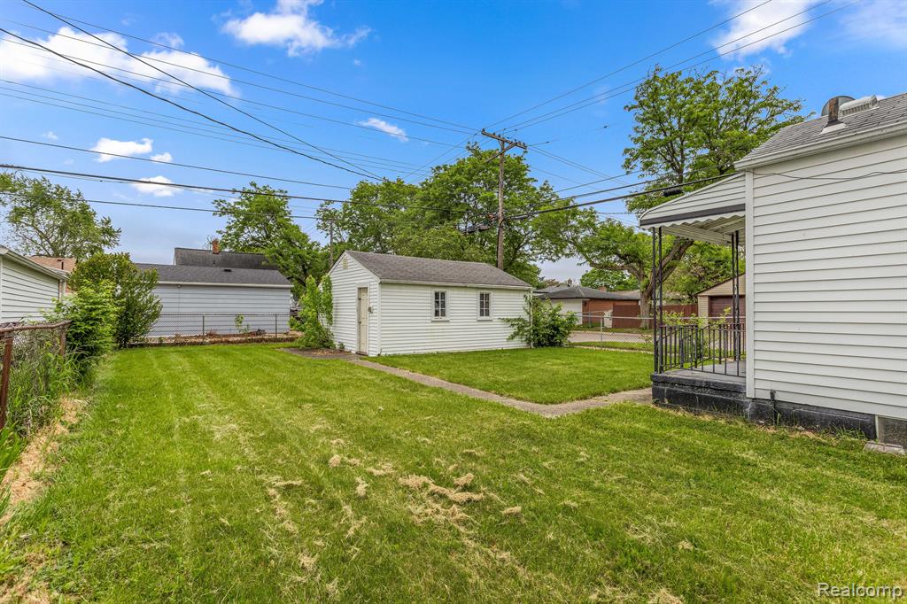 8306 HELEN, Center Line, MI 48015 — Photo 22