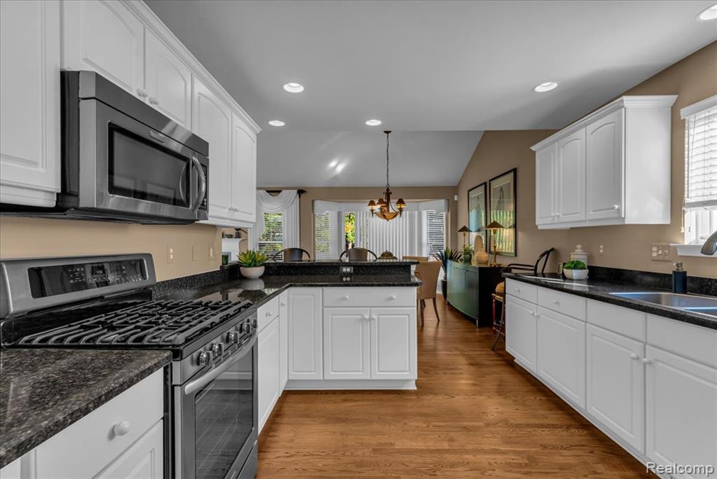 44182 Dylan, Sterling Heights, MI 48314 — Photo 11