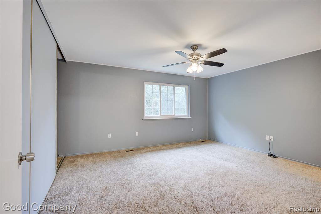 2030 WICKHAM Street, Royal Oak, MI 48073 — Photo 23