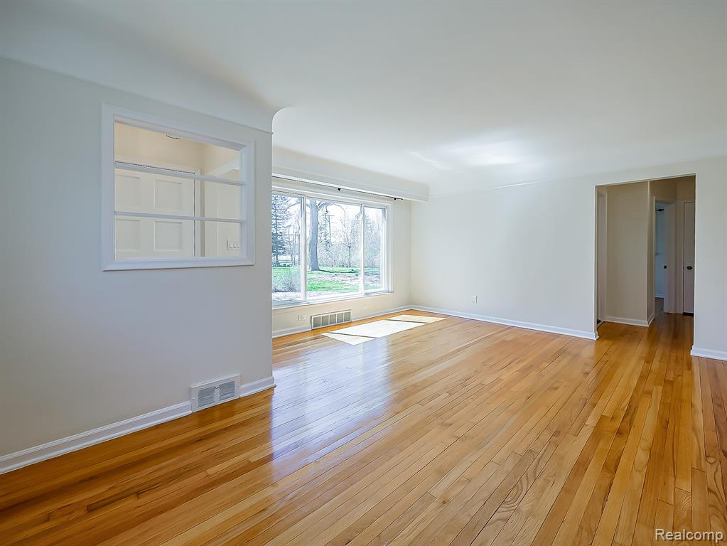 8701 Brookville Road, Plymouth, MI 48170 — Photo 4