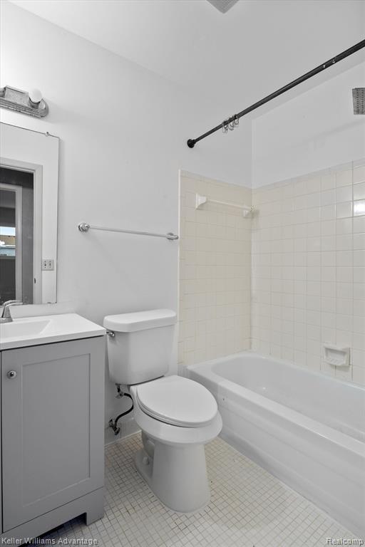 31993 W 12 MILE Road, 313, Farmington Hills, MI 48334 — Photo 18