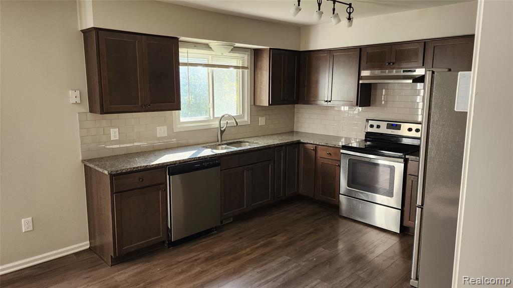 8424 Annsbury, Utica, MI 48316 — Photo 2