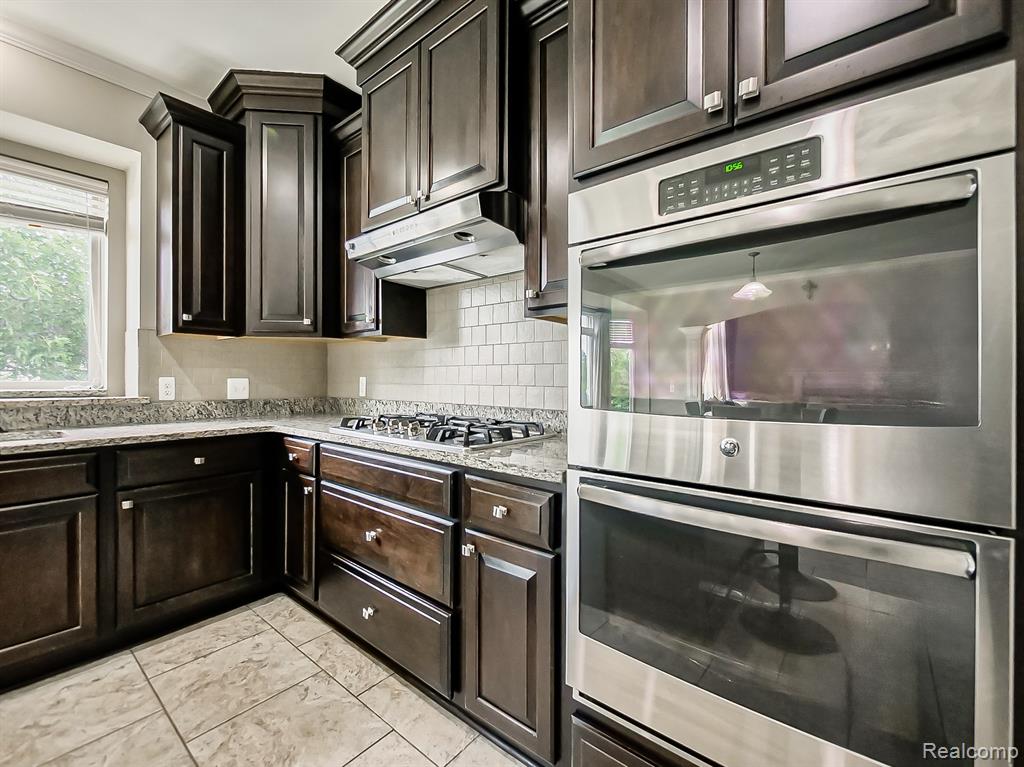 6960 Norway Drive, Troy, MI 48085 — Photo 8