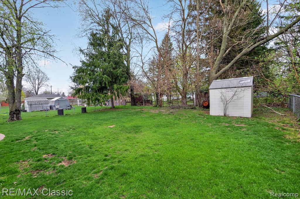 430 Sherwood Court, Holly, MI 48442 — Photo 34