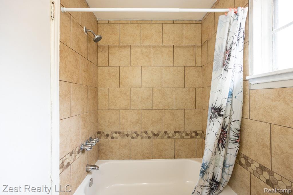 7601 Curtis Street, Detroit, MI 48221 — Photo 23