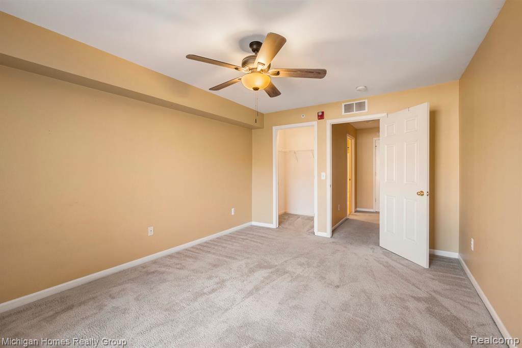 45521 HIDDEN VIEW, Utica, MI 48315 — Photo 16