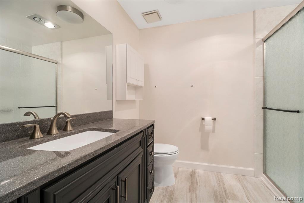 7353 Brynmawr Drive, #37, West Bloomfield, MI — Photo 18