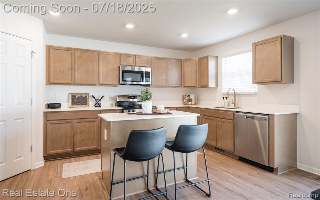 520 Lake Village, Waterford, MI 48328 — Photo 11