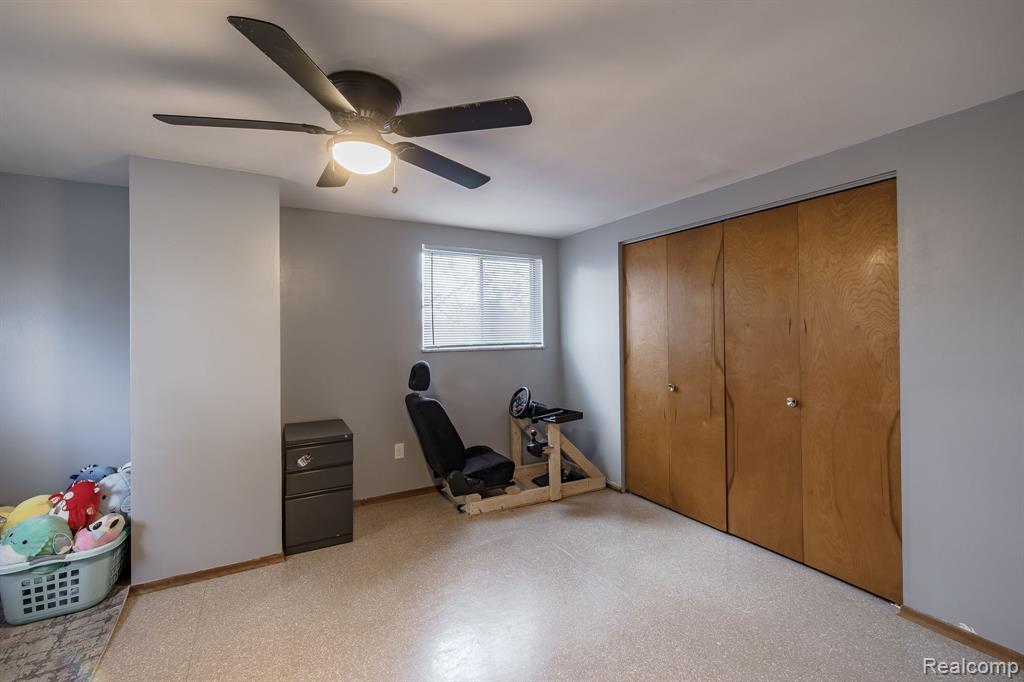 5368 LAPEER Road, Burton, MI 48509 — Photo 27