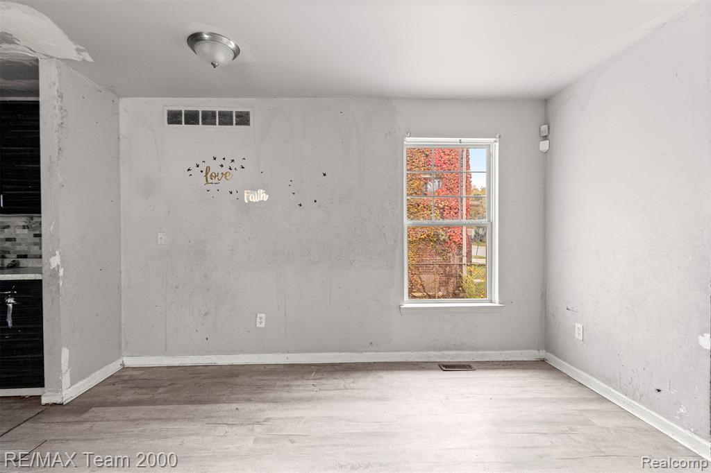 4830 Dickerson Street, Detroit, MI 48215 — Photo 10