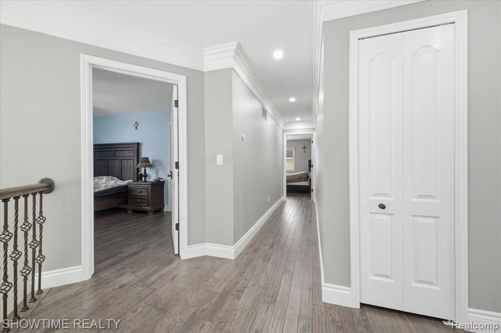 4157 Springbrook Drive, Sterling Heights, MI 48314 — Photo 27