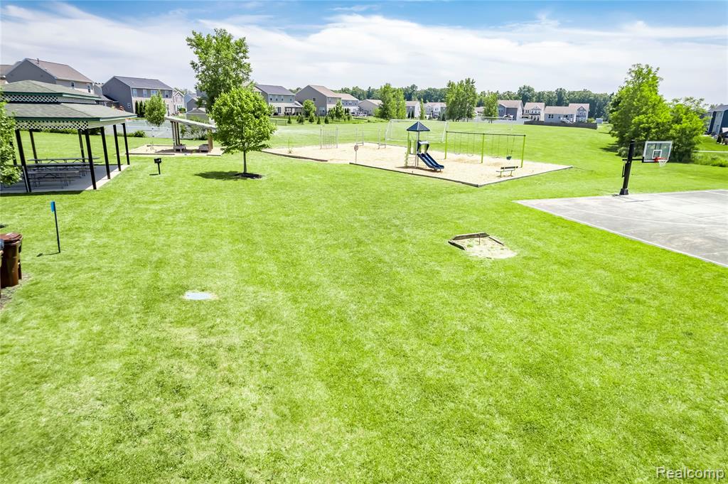 3560 Amber Oaks Drive, Howell, MI 48855 — Photo 23
