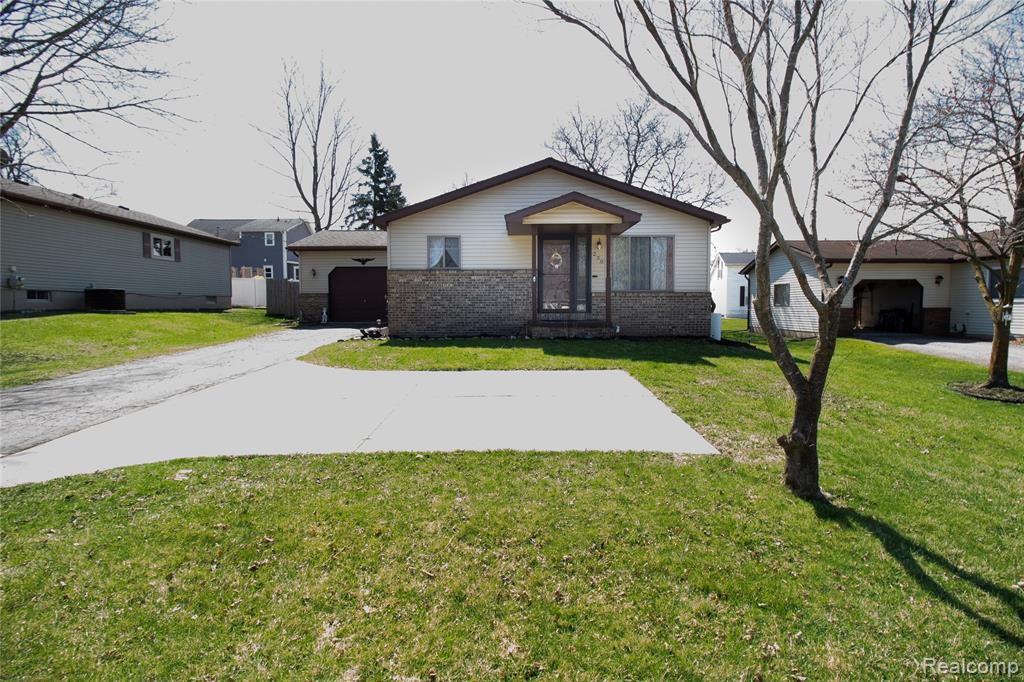 230 E Oregon Street, Lapeer, MI 48446 — Photo 22