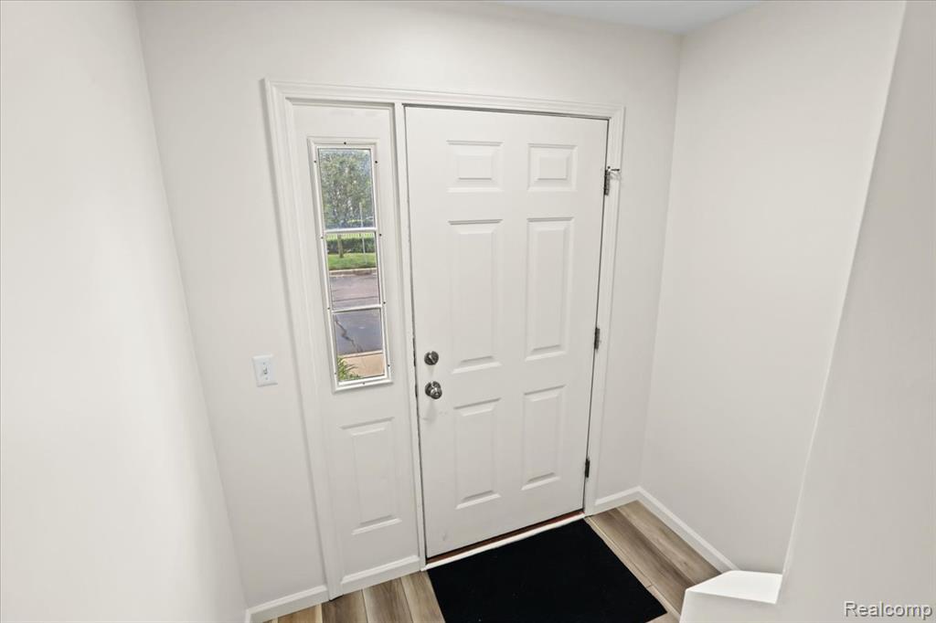 1097 Foxboro, 31, Troy, MI 48083 — Photo 3