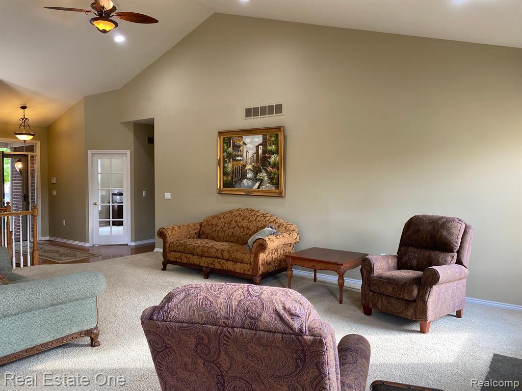 906 W PENINSULA, Oxford, MI 48371 — Photo 3