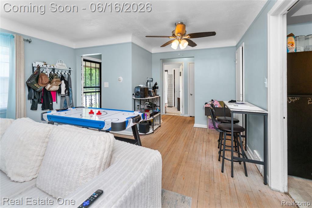 5200 Chalmers Street, Detroit, MI 48213 — Photo 9