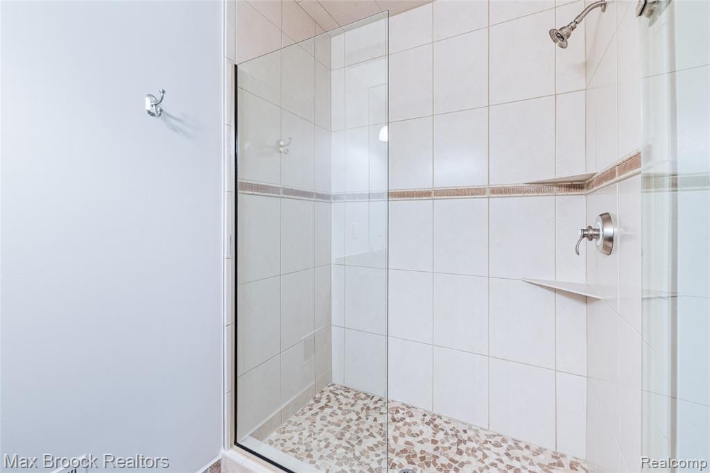 570 Pierce Street, Birmingham, MI 48009 — Photo 32