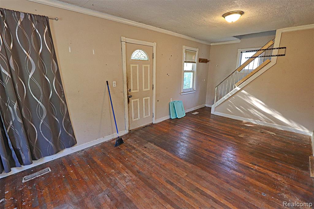 5455 Mayfair Street, Dearborn Heights, MI 48125 — Photo 12
