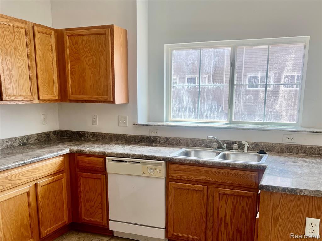 22678 Goddard Road N, Taylor, MI 48180 — Photo 24