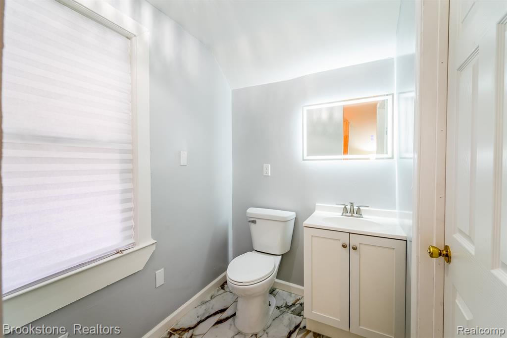 17228 Stout Street, Detroit, MI 48219 — Photo 32
